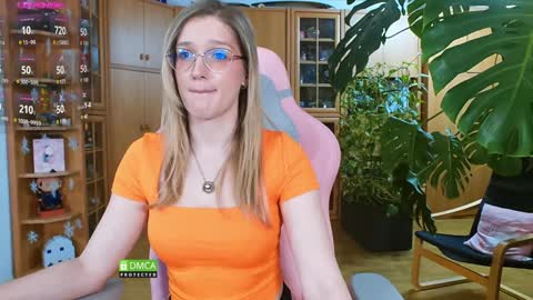 Nicole online show from 01-31-25, 11:03