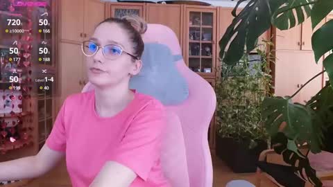 Nicole online show from 02-11-25, 11:43