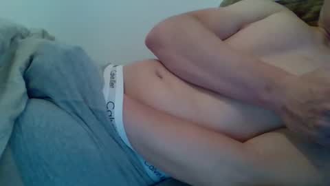 Snapshot of magicumberto chatting on 05-13-26, 04:37 magicumberto online show from 05-13-26, 04:37