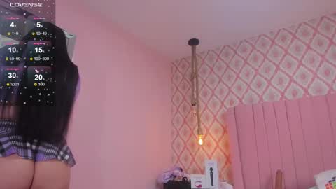 Snapshot of magievans1 chatting on 01-10-25, 12:04 magievans1 online show from 01-10-25, 12:04