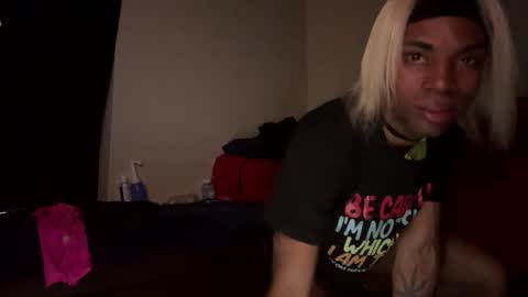 Snapshot of magiicboo chatting on 11-15-25, 07:38 magiicboo online show from 11-15-25, 07:38