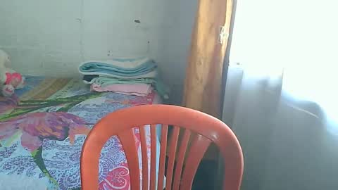 Snapshot of magiietaylor_ chatting on 10-17-25, 08:22 Maggie Taylor online show from 10-17-25, 08:22