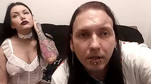 Snapshot of magissweet chatting on 06-16-26, 06:21 Marie and Joseph online show from 06-16-26, 06:21