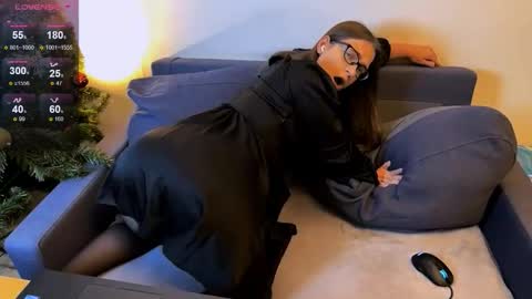 Snapshot of magisuw chatting on 10-24-25, 01:24 Jade online show from 10-24-25, 01:24