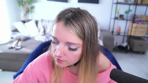 Ami online show from 03-11-25, 01:56