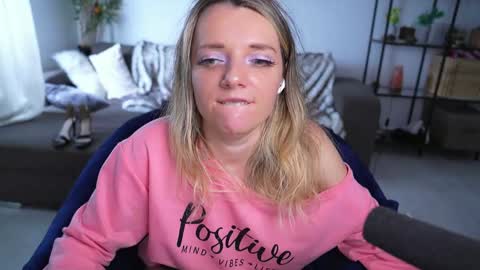 Ami online show from 03-12-25, 04:02