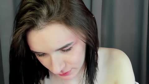 Snapshot of magnetic_maya chatting on 01-10-26, 12:18 Ronnie online show from 01-10-26, 12:18