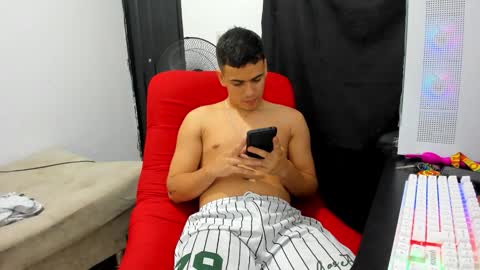 Snapshot of magnificent_star18 chatting on 02-10-26, 11:53 RONALD online show from 02-10-26, 11:53