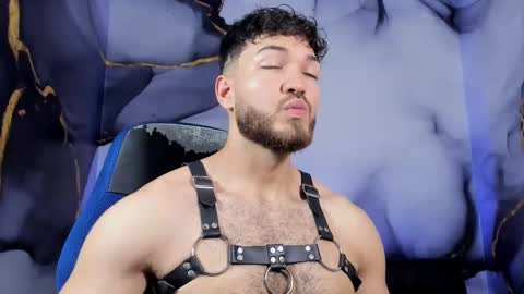 Snapshot of magnus_77 chatting on 02-12-25, 11:51 PRINCE online show from 02-12-25, 11:51