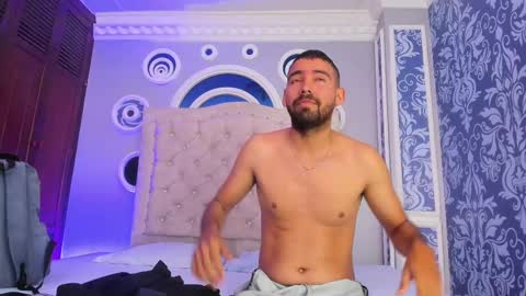 Magnus Alejo online show from 11-21-25, 11:20