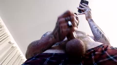 Snapshot of magnusohm chatting on 10-16-25, 02:01 magnusohm online show from 10-16-25, 02:01