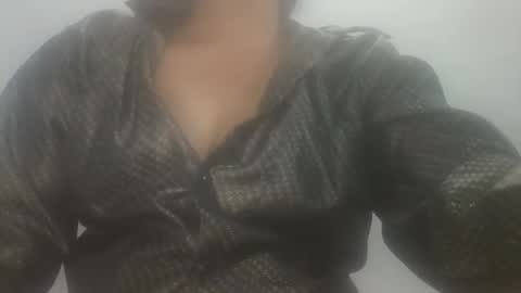 Mahi online show from 05-18-26, 04:24