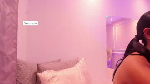 Snapshot of maia_lion chatting on 07-10-26, 11:24 Maia online show from 07-10-26, 11:24