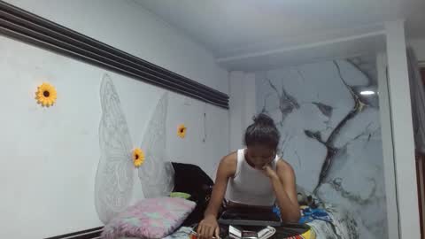 Snapshot of maia_little2 chatting on 09-17-25, 11:45 MAIA online show from 09-17-25, 11:45