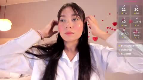 Maia online show from 03-25-26, 12:22