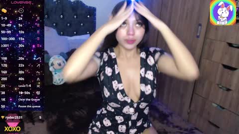 Snapshot of maiaa_evans chatting on 12-20-24, 03:47 t online show from 12-20-24, 03:47