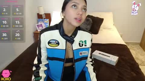 Snapshot of maiaa_evans chatting on 09-17-25, 01:51 t online show from 09-17-25, 01:51