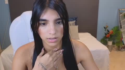 Maiaa Ruiz  online show from 12-15-24, 04:37