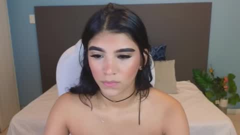 Maiaa Ruiz  online show from 01-31-25, 01:12