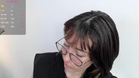 Snapshot of maibys_cute chatting on 02-01-25, 03:41 maibys online show from 02-01-25, 03:41