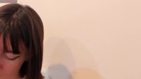 Snapshot of maibys_cute chatting on 02-21-25, 04:18 maibys online show from 02-21-25, 04:18