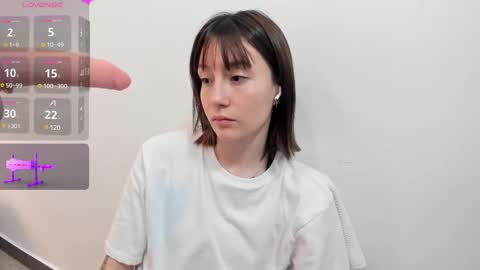 Snapshot of maibys_cute chatting on 02-28-25, 03:48 maibys online show from 02-28-25, 03:48