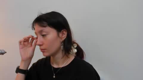 Snapshot of maibys_cute chatting on 11-02-25, 04:04 maibys online show from 11-02-25, 04:04