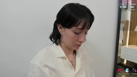 Snapshot of maibys_cute chatting on 11-29-25, 03:42 maibys online show from 11-29-25, 03:42