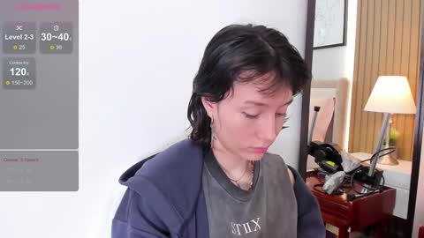 Snapshot of maibys_cute chatting on 11-30-25, 03:32 maibys online show from 11-30-25, 03:32