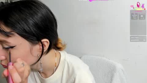 Snapshot of maibys_cute chatting on 05-21-26, 04:19 maibys online show from 05-21-26, 04:19