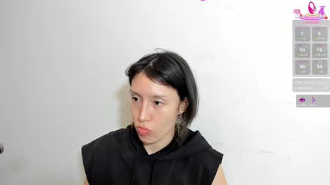 Snapshot of maibys_cute chatting on 06-06-26, 04:17 maibys online show from 06-06-26, 04:17