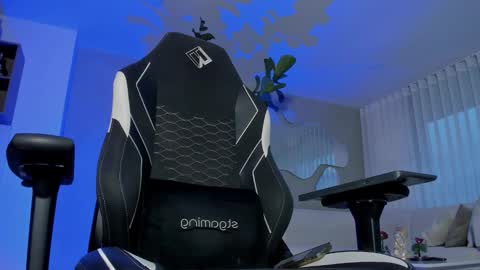 Snapshot of maicol_ferrer chatting on 02-06-26, 11:08 MAICOL online show from 02-06-26, 11:08