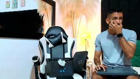 maicolparker0 online show from 06-23-26, 12:47