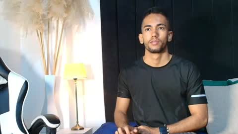 maicolparker0 online show from 07-07-26, 12:42
