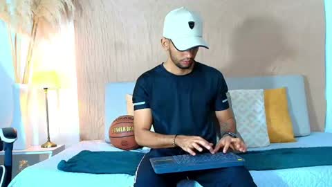 maicolparker0 online show from 07-30-26, 12:15