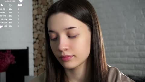 Snapshot of maidabuoy chatting on 02-07-25, 01:25 Lucy online show from 02-07-25, 01:25