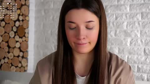 Snapshot of maidabuoy chatting on 10-04-25, 01:36 Lucy online show from 10-04-25, 01:36