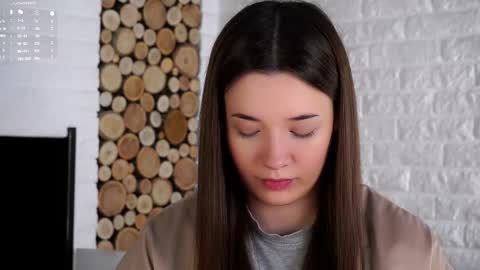 Snapshot of maidabuoy chatting on 10-08-25, 01:47 Lucy online show from 10-08-25, 01:47