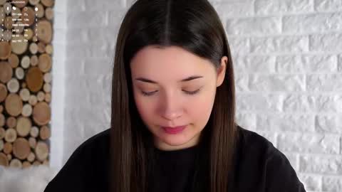 Snapshot of maidabuoy chatting on 10-10-25, 04:11 Lucy online show from 10-10-25, 04:11