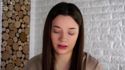 Snapshot of maidabuoy chatting on 10-16-25, 01:39 Lucy online show from 10-16-25, 01:39