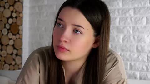 Snapshot of maidabuoy chatting on 10-21-25, 01:17 Lucy online show from 10-21-25, 01:17