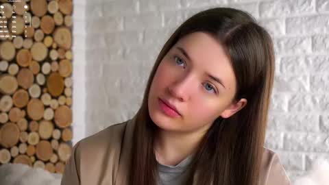 Snapshot of maidabuoy chatting on 11-05-25, 02:11 Lucy online show from 11-05-25, 02:11