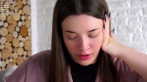 Snapshot of maidabuoy chatting on 11-19-25, 02:11 Lucy online show from 11-19-25, 02:11