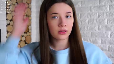 Snapshot of maidabuoy chatting on 11-21-25, 02:10 Lucy online show from 11-21-25, 02:10