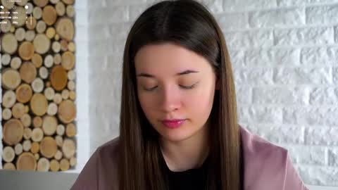 Snapshot of maidabuoy chatting on 11-28-25, 02:25 Lucy online show from 11-28-25, 02:25