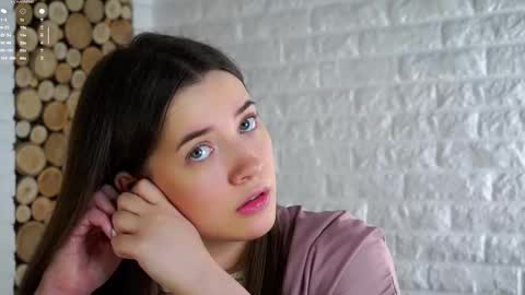 Snapshot of maidabuoy chatting on 12-05-25, 02:09 Lucy online show from 12-05-25, 02:09