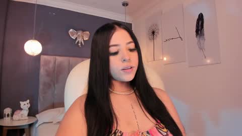 Snapshot of maiiitee_ chatting on 12-14-24, 08:18  Mait  online show from 12-14-24, 08:18