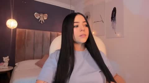 Snapshot of maiiitee_ chatting on 01-18-25, 12:47  Mait  online show from 01-18-25, 12:47