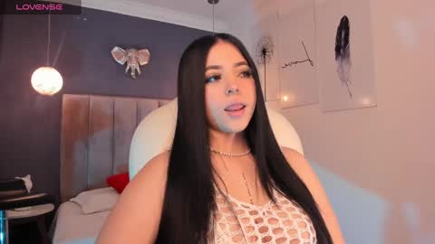 Snapshot of maiiitee_ chatting on 02-11-25, 02:24  Mait  online show from 02-11-25, 02:24