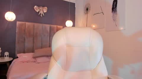 Snapshot of maiiitee_ chatting on 03-07-25, 04:33  Mait  online show from 03-07-25, 04:33